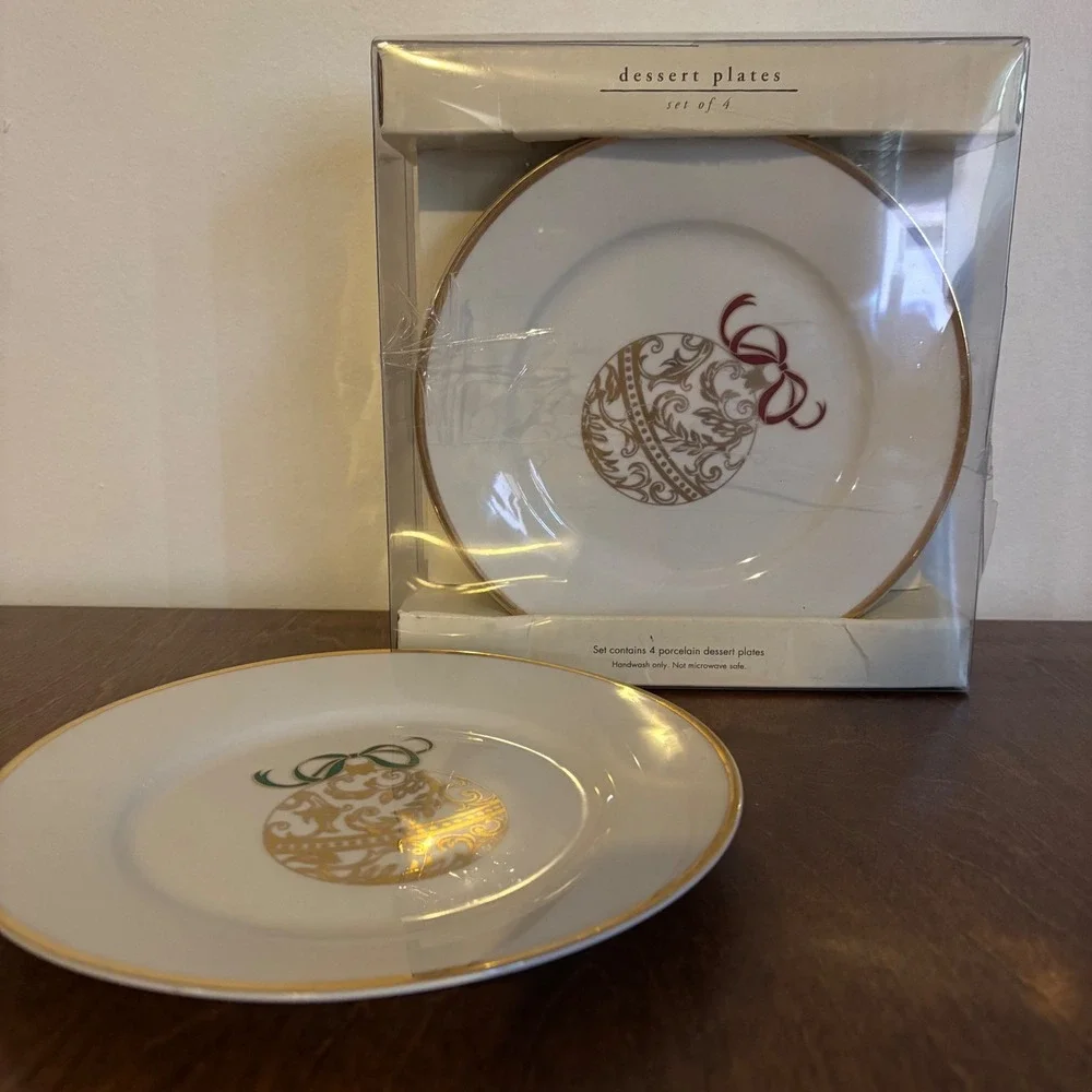 Pier 1 Dessert Plates Holiday Set of 4 White Gold New Open Box - Picture 1 of 5